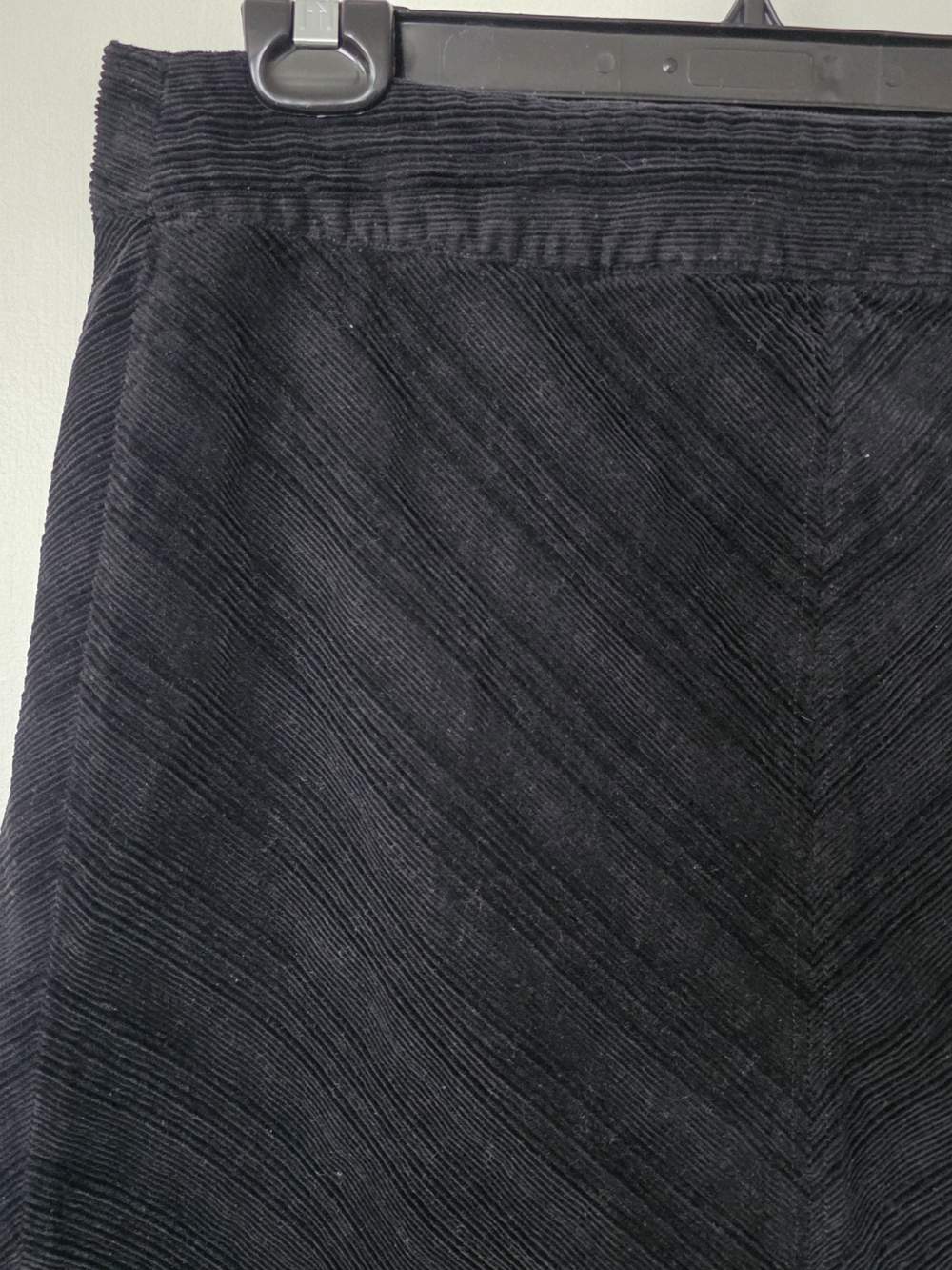 H&M Chevron Corduroy Mini Skirt Size 10 Black Diagonal Ribbed Short A-Line Boho